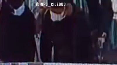 MODUS! Pura-Pura Belanja, Pencopet Ambil Ponsel Pengunjung Mall Tertangkap CCTV