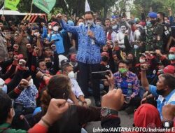 Anies Baswedan Menilai Revisi Kenaikan UMP Menjadi 5,1 Persen Beri Keadilan Bagi Buruh