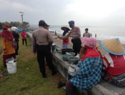 Satuan Pol Air Polres Ciamis lakukan Patroli di Pangandaran