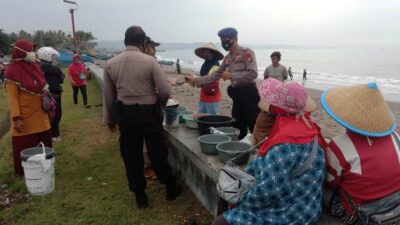 Satuan Pol Air Polres Ciamis lakukan Patroli di Pangandaran