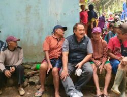 Bupati Jeje Tinjau Lokasi Bencana Angin Kencang yang Mengakibatkan Belasan Rumah Warga Rusak