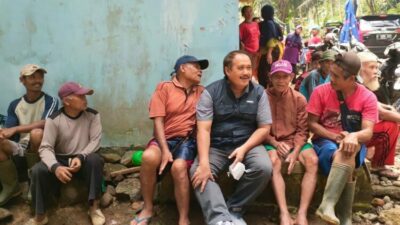 Bupati Jeje Tinjau Lokasi Bencana Angin Kencang yang Mengakibatkan Belasan Rumah Warga Rusak