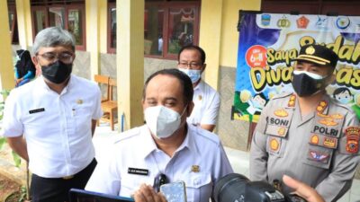 Bupati Pangandaran Bersama kapolres Ciamis Tinjau vaksinasi Anak Usia 6-11 Tahun