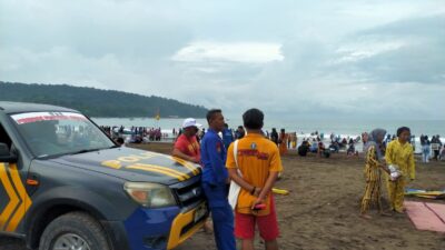 Satuan Polairud Lakukan Patroli Pengamanan Pantai Pangandaran