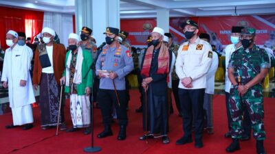 Apresiasi Ulama di Banten Ikuti Vaksinasi, Kapolri: Kabar Baik dan Motivasi Bagi Masyarakat