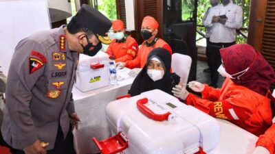 Kapolri Minta Vaksinasi Booster untuk Lansia Dimaksimalkan