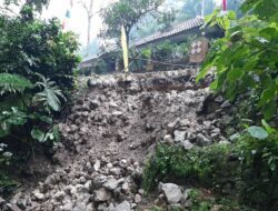 Jalan Penghubung Desa Cibanten - Cigugur Longsor Sepanjang 15 Meter