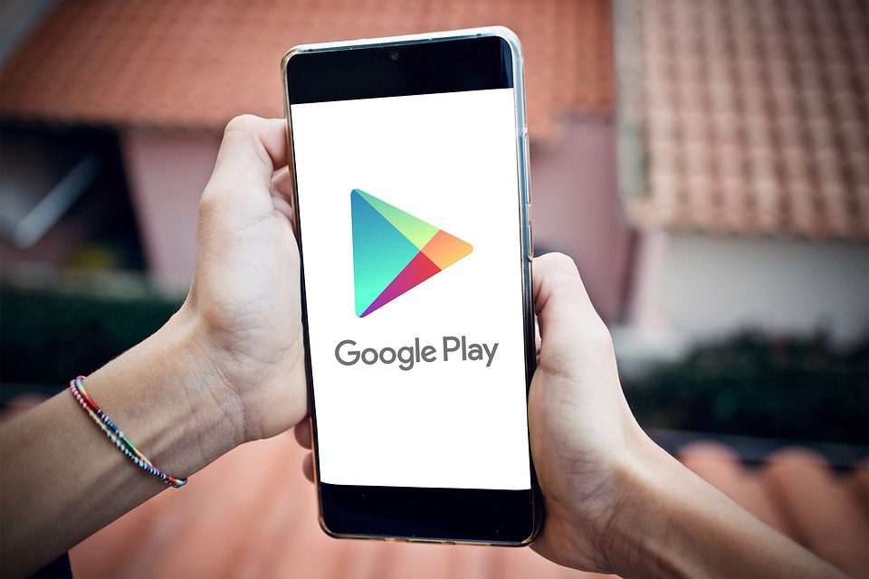 Versi Aplikasi dari Google Play Store Yang Membingungkan