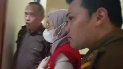 WM Yang Diduga Menipu Artis Jhessica Vee Menangis di Persidangan
