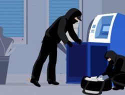 Mencoba Membobol Mesin ATM di Minimarket, Seorang Pria Diamankan