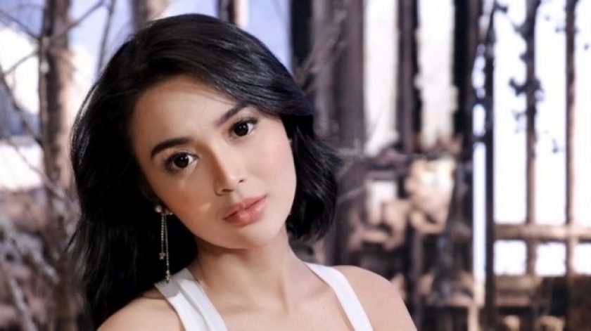 Wika Salim Umumkan Rencana Pernikahan dengan Max Adam Kamil
