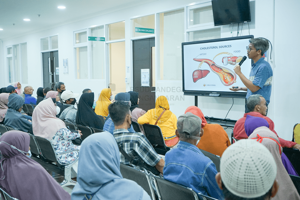 Tips Makan Enak Tanpa Takut Kolesterol, Simak Lewat "NGOBATAN" oleh dr. Fenandri RSUD Pandega Pangandaran