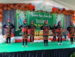 Hangatnya Seni Tari Budaya di Acara Kenaikan Kelas MI Al-Musri Pangandaran 2 Hangatnya Seni Tari Budaya di Acara Kenaikan Kelas MI Al-Musri Pangandaran