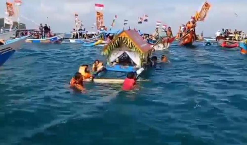 DPRD: Pentingnya Melestarikan Tradisi Hajat Laut di Pangandaran