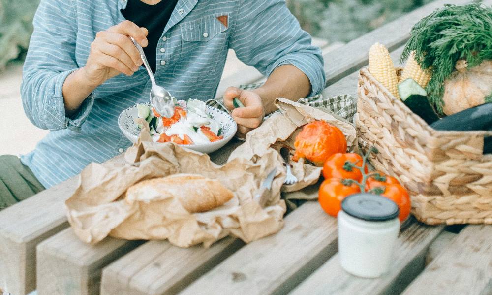 Stop! Jangan Lakukan Ini Setelah Makan, Ini Kebiasaan yang Harus Dihindari