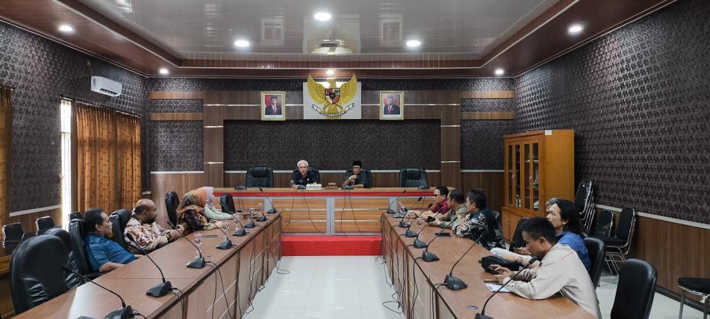 Studi Komparasi DPRD Kabupaten Ciamis di Pangandaran: Pembahasan Perubahan Peraturan Tata Tertib