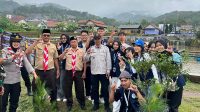 Mahasiswa KKN Universitas Galuh dan Pramuka Lumbung Tanam Bibit Pohon di Embung Sukaraharja
