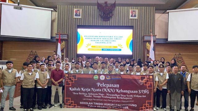Bupati Citra Lepas Mahasiswa KKN STH Galunggung ke Lima Desa di Pangandaran