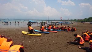 Sebanyak 65 Taruna PKP Pangandaran Ikut Seleksi Calon Atlet Stand-Up Paddle