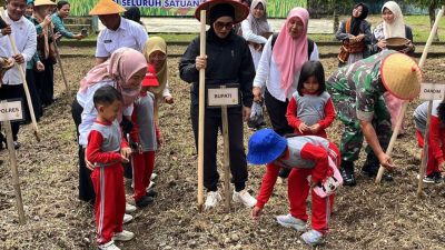 Bupati Citra Launching Penanaman 143 Ribu Bibit Jagung di Sekolah Secara Serentak 6 Bupati Citra Launching Penanaman 143 Ribu Bibit Jagung di Sekolah Secara Serentak