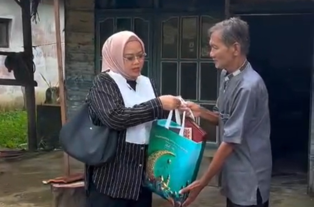 Prihatin Kondisi Rumah Rapuh, Ida Nurlaela Siap Bangun Hunian Layak untuk Lansia 1 Prihatin Kondisi Rumah Rapuh, Ida Nurlaela Siap Bangun Hunian Layak untuk Lansia
