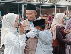 Bupati Citra Pitriyami Melepas Rombongan Calhaj Asal Pangandaran Kloter 21 KJT ke Embarkasi Indramayu