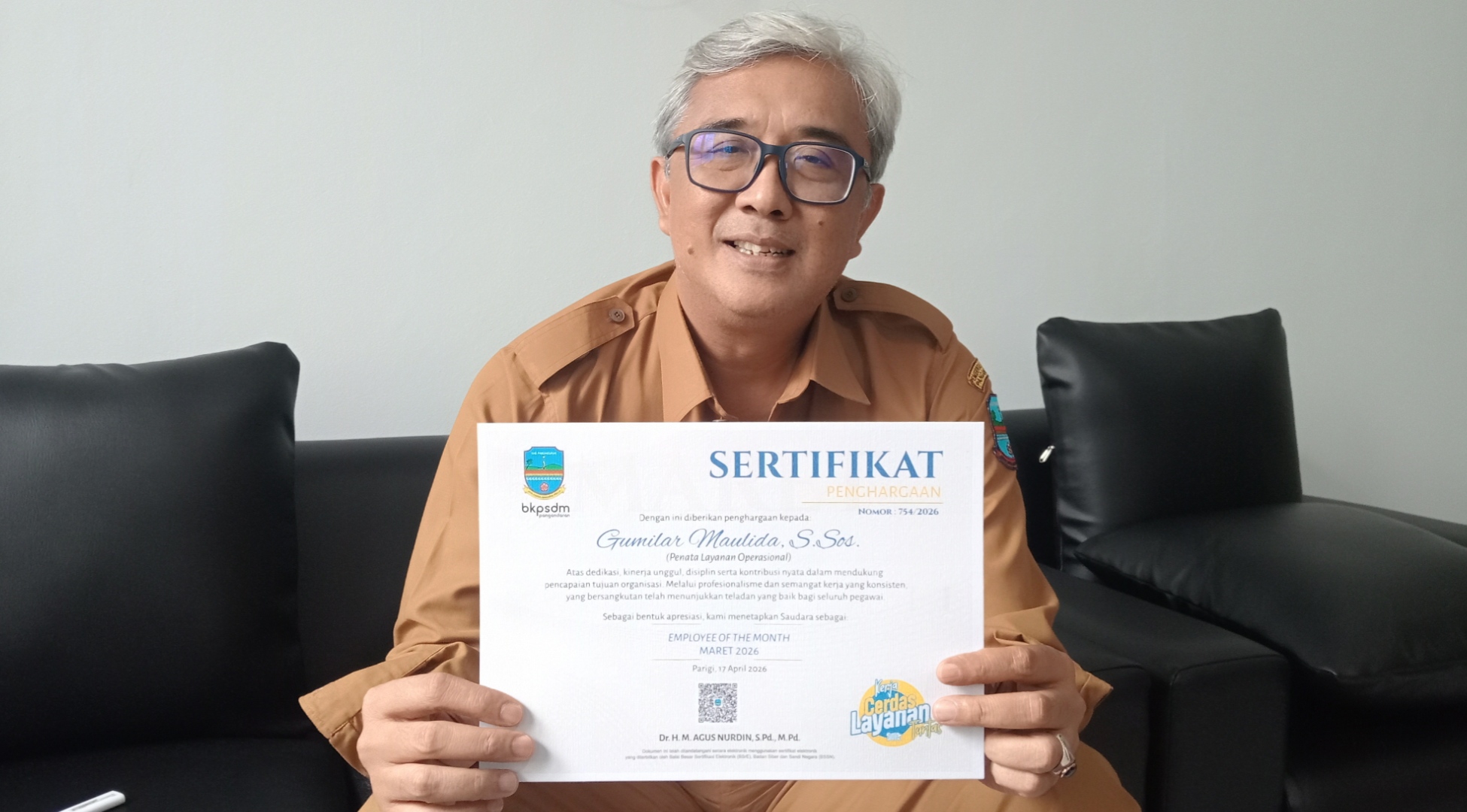 Tingkatkan Motivasi Kerja, BKPSDM Pangandaran Apresiasi Pegawai Teladan