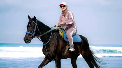 Ramai Video Berkuda dan Joget, Warga Tagih Transparansi Kinerja