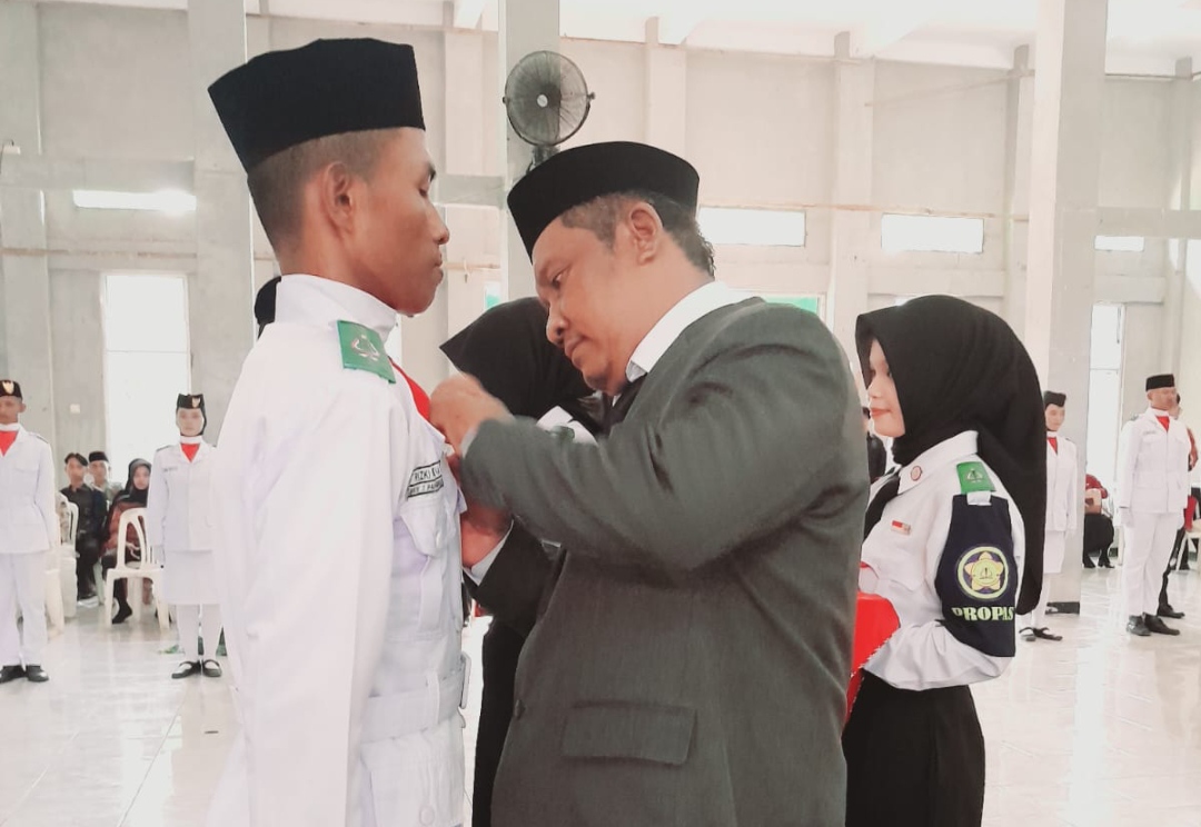 Camat Pangandaran Kukuhkan Anggota Paskibraka, Siap Jalankan Tugas HUT ke-81 RI